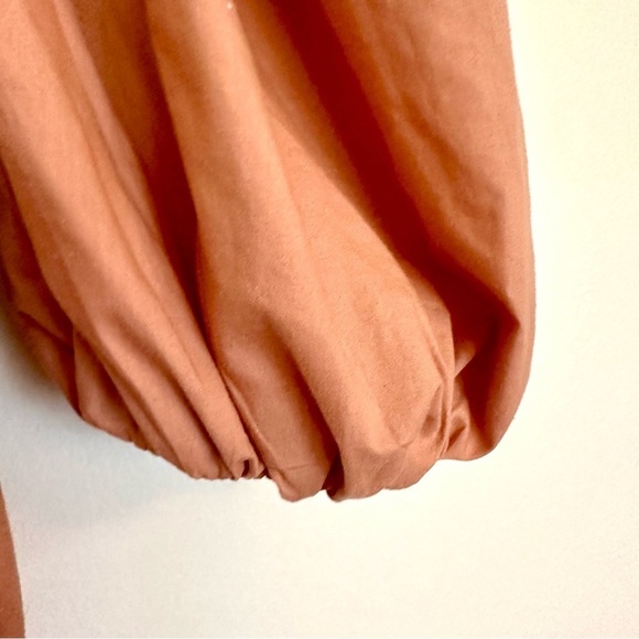 Abercrombie & Fitch Smocked Cropped Puffed Sleeve Top Camel Tan Size Medium - Picture 7 of 11